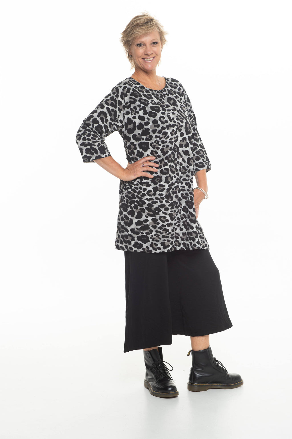 Socheat Pocket Dress With 3/4 Sleeve Limited Run