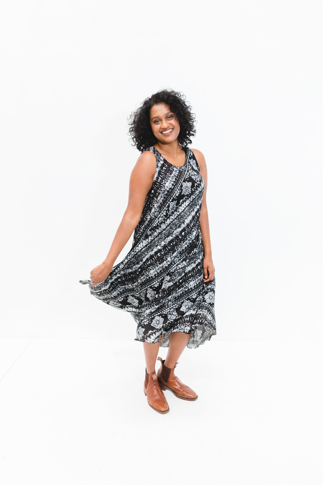Missy Dress Sleeveless Essentials