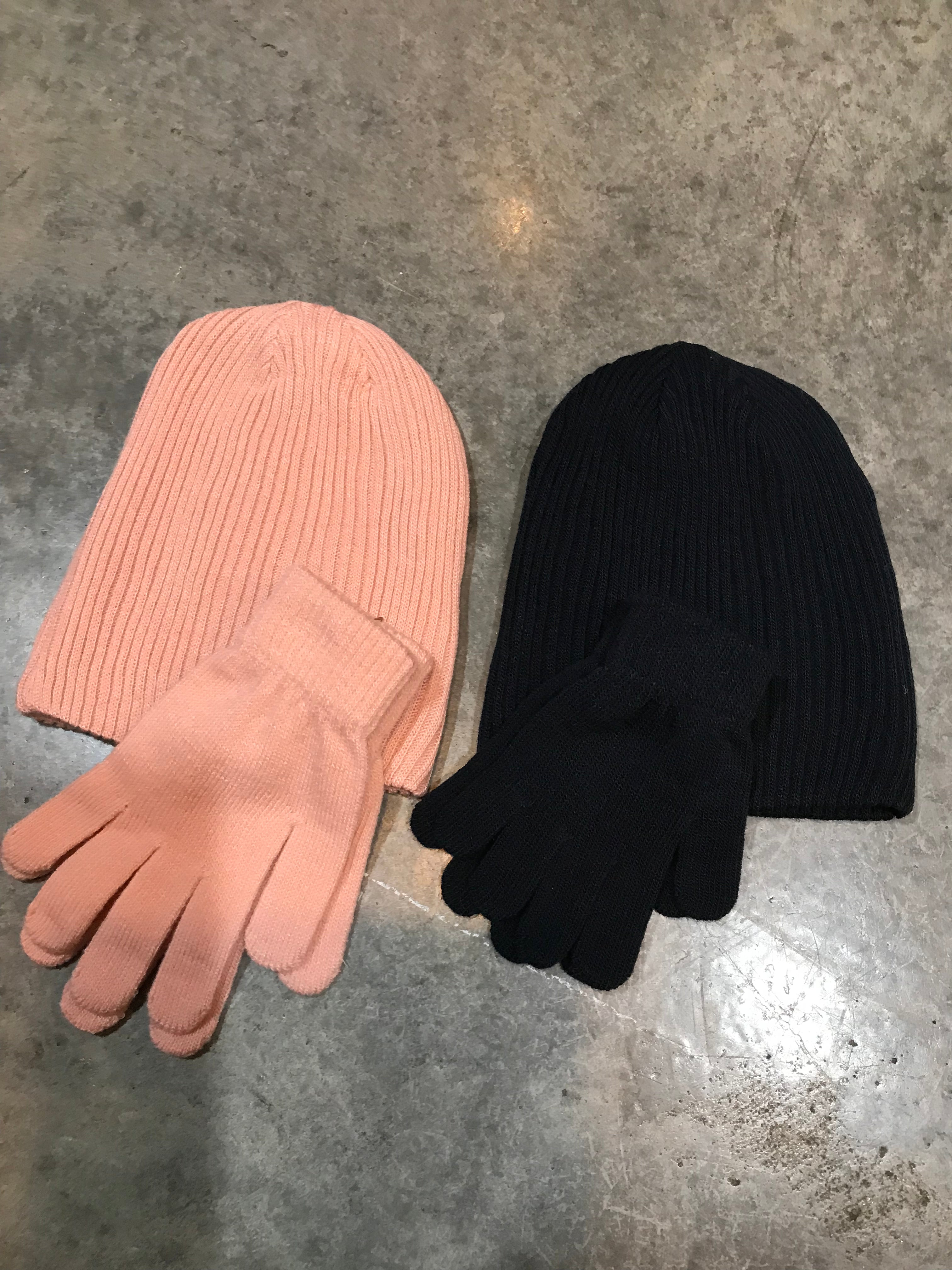 Little Peoples Gloves and Hats Set